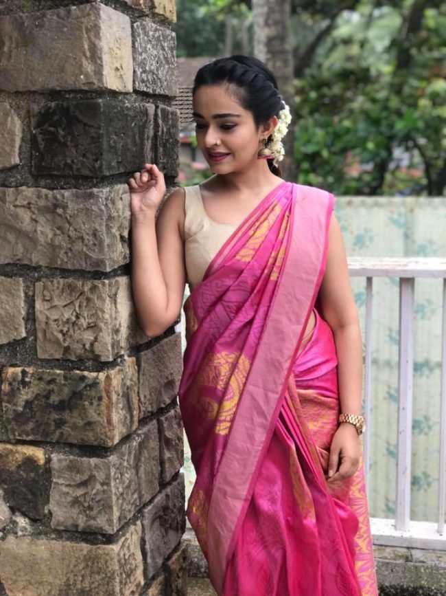 Apoorva Arora Biography, Age, Movies, Wiki, Marriage, Family, Photos