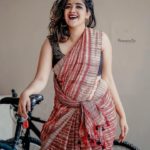 Abhirami with Kitilan photoshoot and Amrita with funny comment