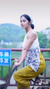 Huna Onao Biography, Age, Family & Movies - MixIndia