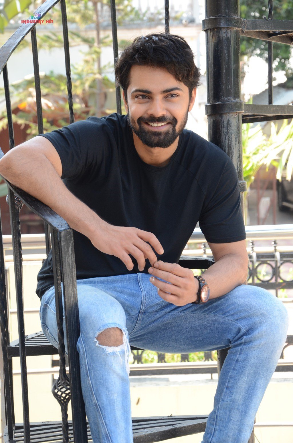 Shravan Reddy Biography, Age, Family & Movies - MixIndia
