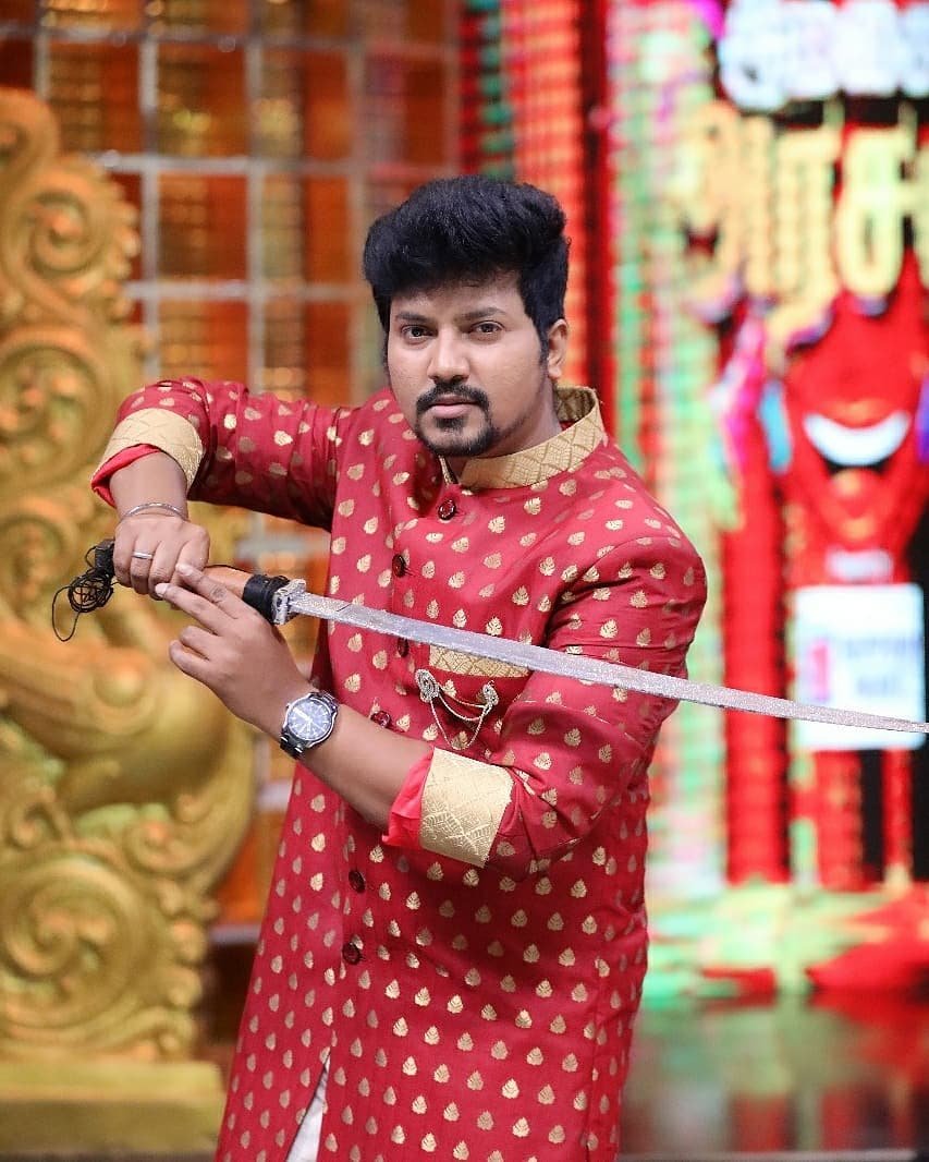Azhar Biography, Age, Family & Movies - MixIndia