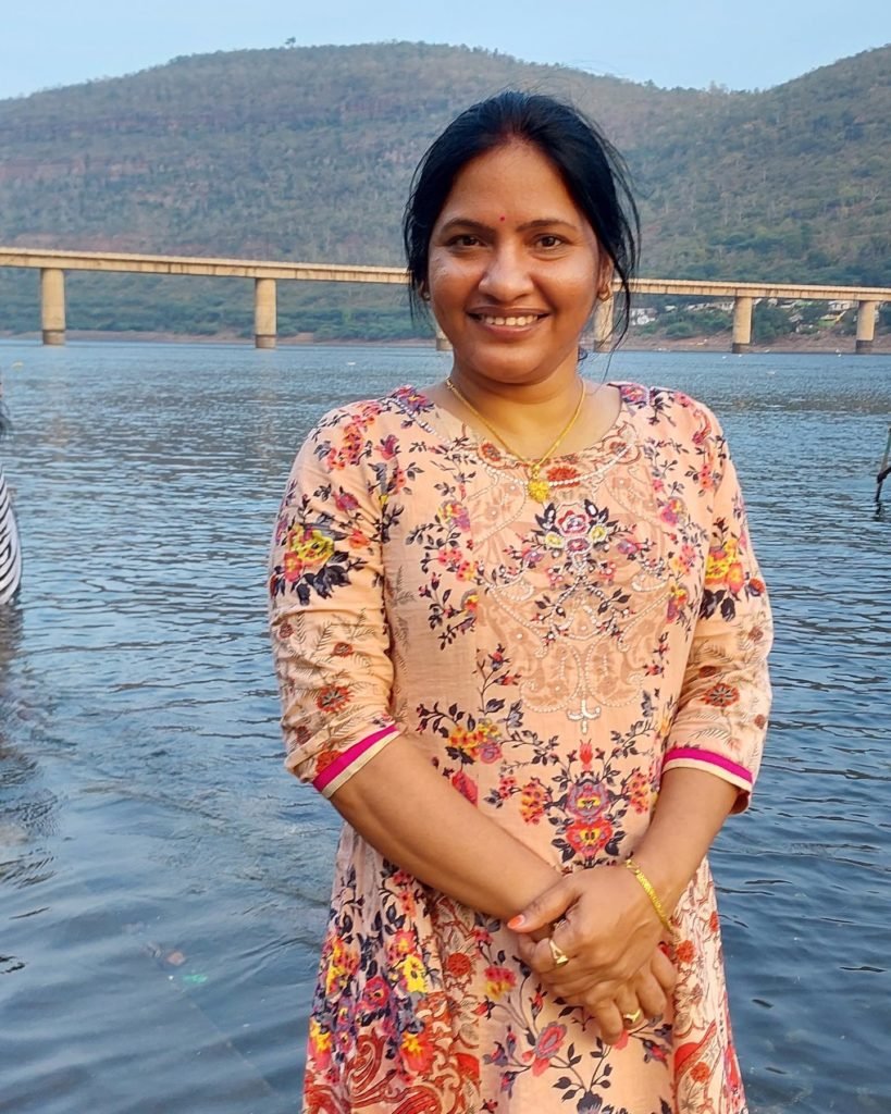 Lakshmi Sowjanya Biography, Age, Family & Movies - MixIndia Bild & Inspiration Lakshmi Sowjanya Biography, Age, Family & Movies - MixIndia
