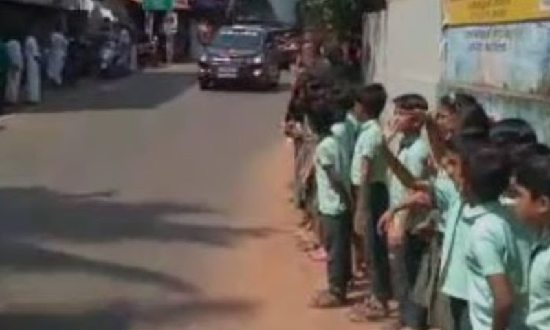 The incident of keeping children in the sun in connection with the Navakerala Sadas: National Commission for Child Rights has taken up the case