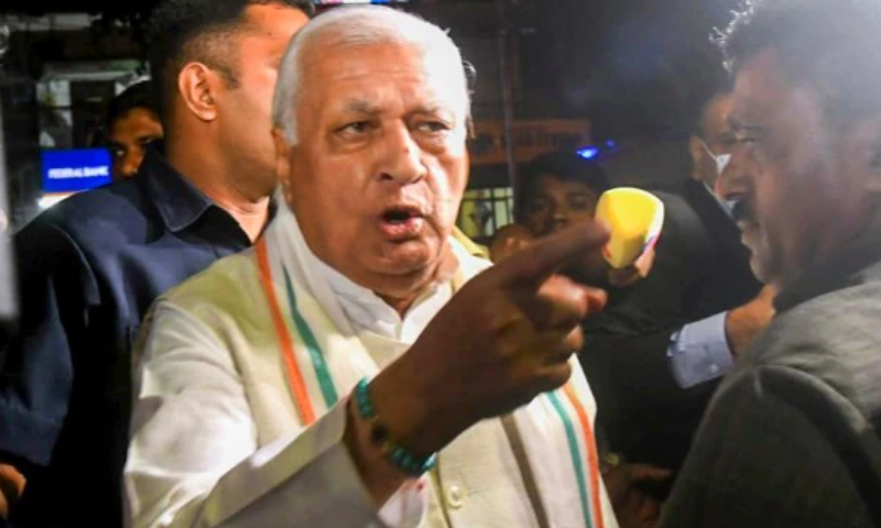 Governor will stay at Calicut University guest house from 16th to 18th taking SFI's challenge that Governor will not set foot on any campus