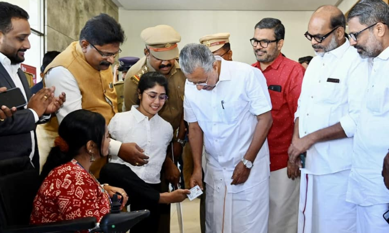 Jilumol, who has no hands, got a license to drive with his legs, Chief Minister Pinarayi Vijayan handed over the license, Jilumol is also the first in Asia to get a license.