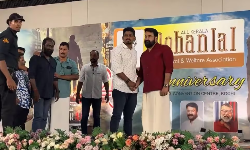 Mohanlal took photos with more than five thousand fans;  About six thousand people came to the fan club